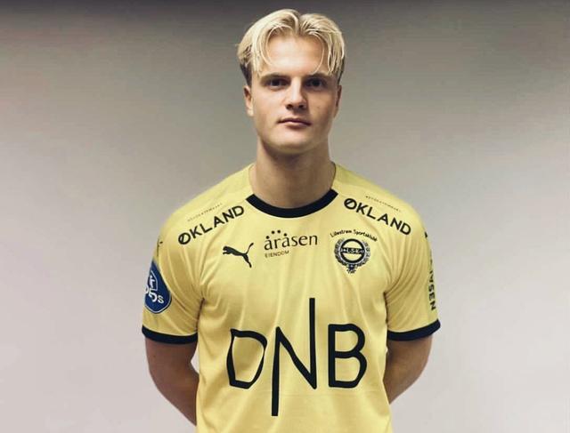 梅开二度，弗格森成为第3位代表意大利球队欧战进球的爱尔兰人（双响！弗格森成第3位为意大利俱乐部在欧战破门的爱尔兰球员）